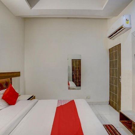 Oyo 78981 The Diamond Nest ノイダ エクステリア 写真