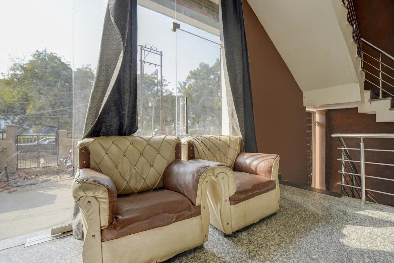 Oyo 78981 The Diamond Nest ノイダ エクステリア 写真