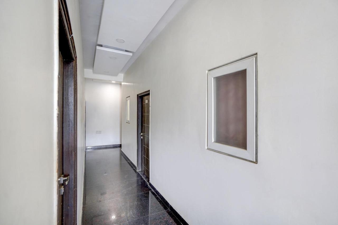 Oyo 78981 The Diamond Nest ノイダ エクステリア 写真