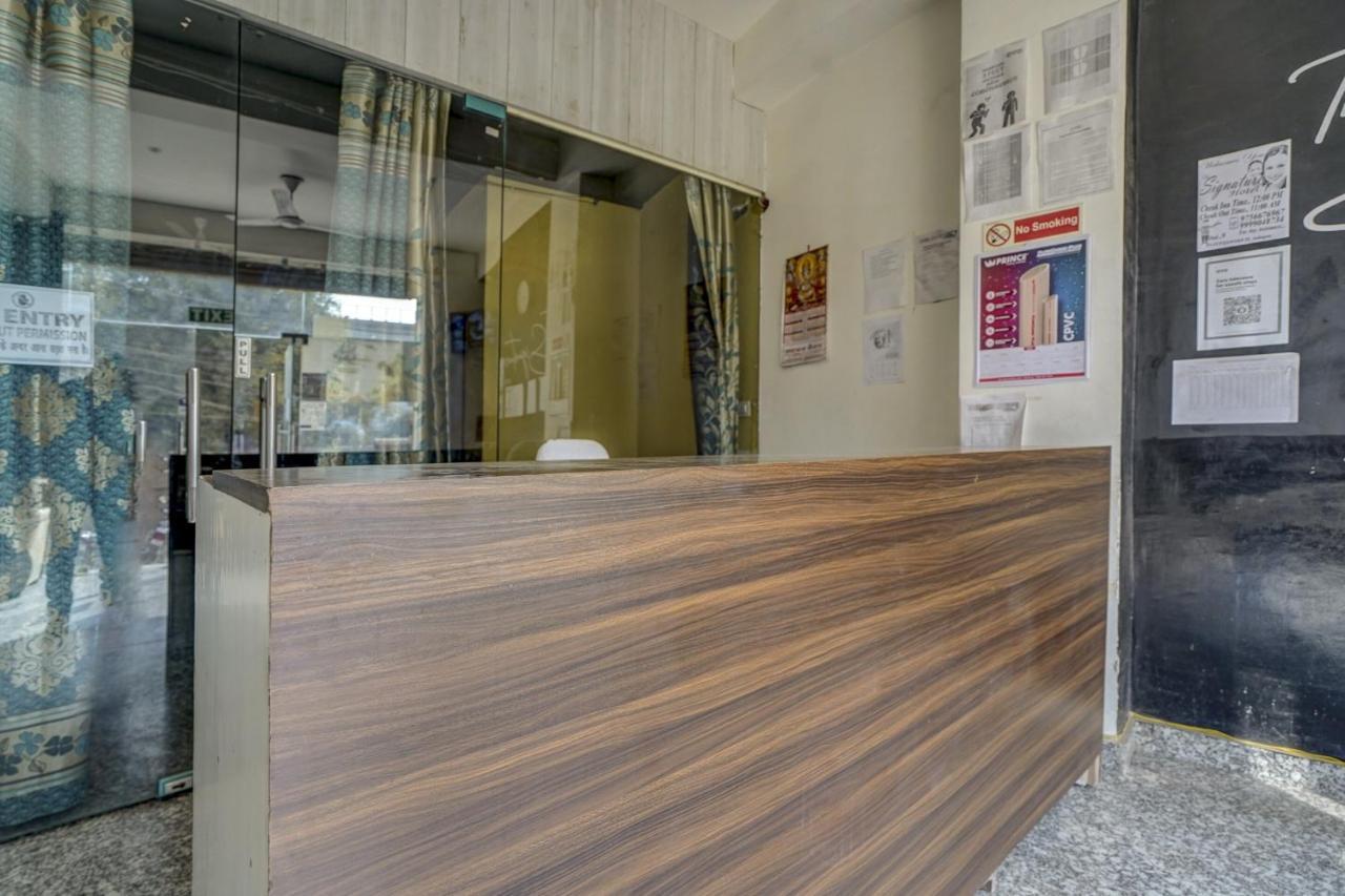 Oyo 78981 The Diamond Nest ノイダ エクステリア 写真